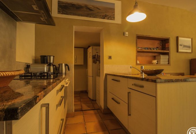 31G101102-43b1ee54eee44a27b6fb2b57e6d19136