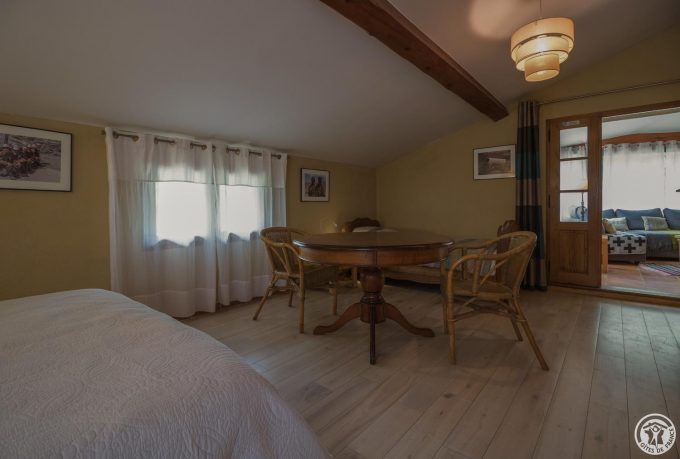 31G101102-5ea74c06c82b44aa914bf0359f1bf6da