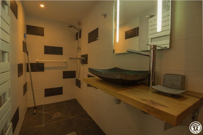 31G101102-9d727893e84a42ec948751f6fd315e5d