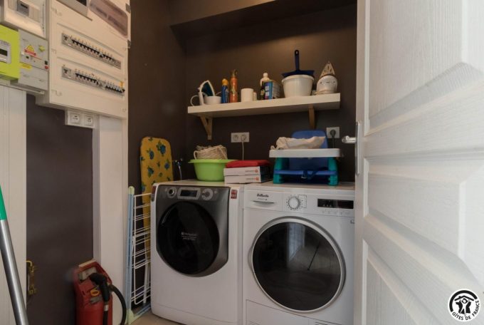 31G101105-0bd8911376774511b7060fb1e5022f21