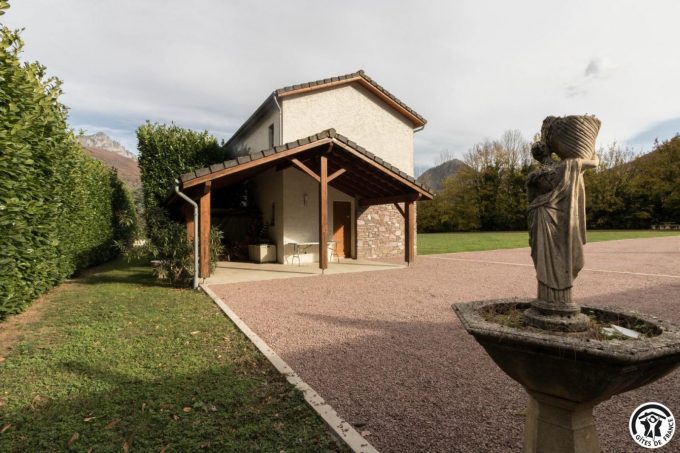 31G101105-6cd2a78c6c7648aeb9fb4eefc26f969c