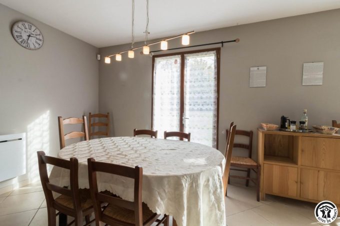 31G101105-a463a534fe4644e088ab2791f24fab53