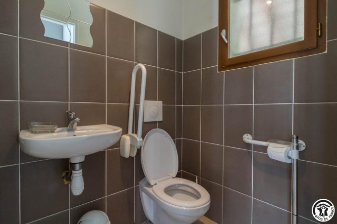 31G101105-fd9a7051efac43f79d6863aad66d6b0f