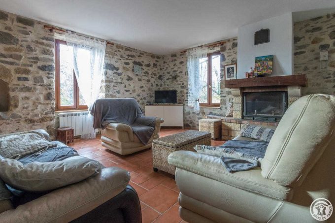 31G101116-05ddeb9b0fd84143be9b3c74dc3488bb