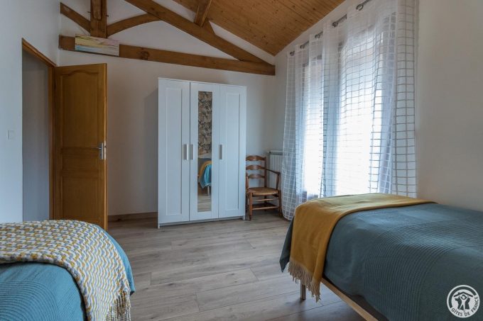 31G101116-4a69808008374d5da38156b256aa4978