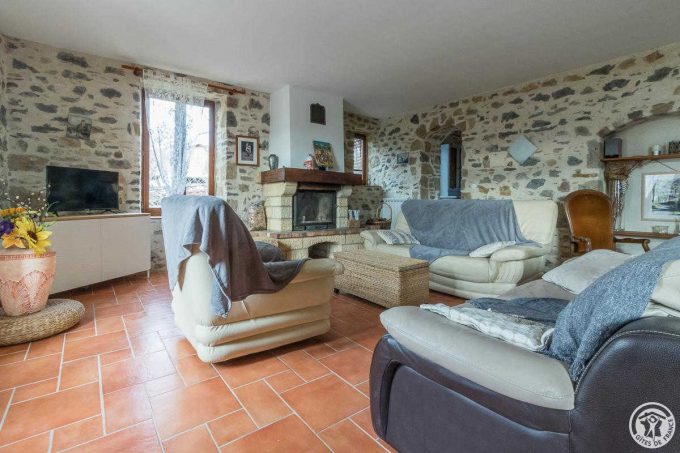 31G101116-5555c9d5326c4c40837852b950a635ec