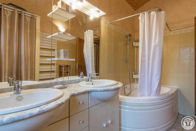 31G101116-9e8e3260a377478485f3307e1dc9a6dd