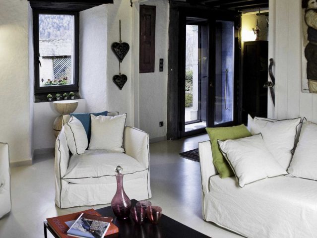 31G101117-990c11850ee34ee98f18cece5c0d144f