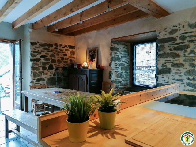 31G101140-14c177c698eb490482f25efb95a0226b