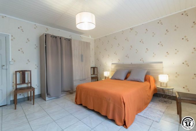 31G101164-51daf2ca8f4846fb87b220a83e5b60aa