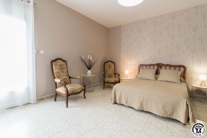 31G101164-65e6379886f74646b4dd75905373eb9b