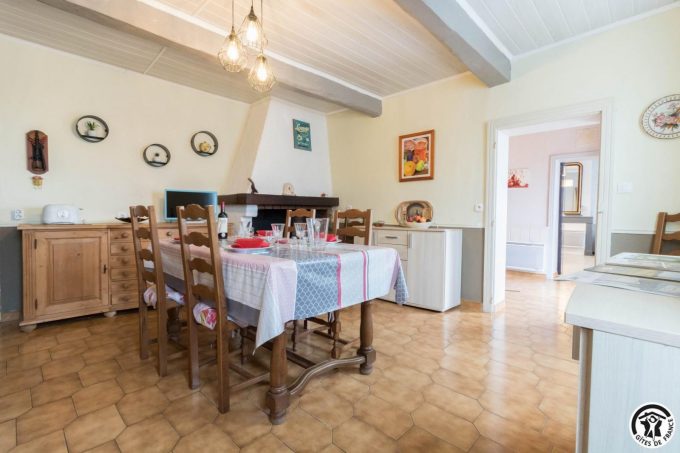 31G101164-a7d4b3752e1f40d0b019fb015ab8df14