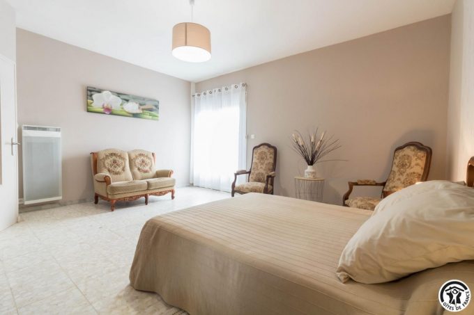 31G101164-ed97ab505a084f5fa9026e127567cb2e