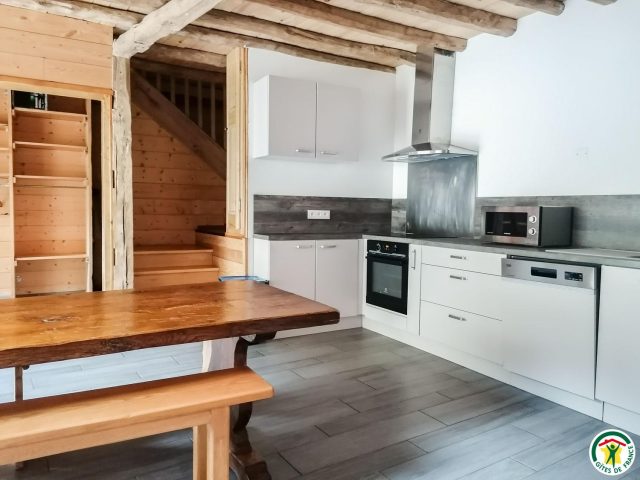 31G101175-1abc9570b344411790e5fc8d37a5b9fd