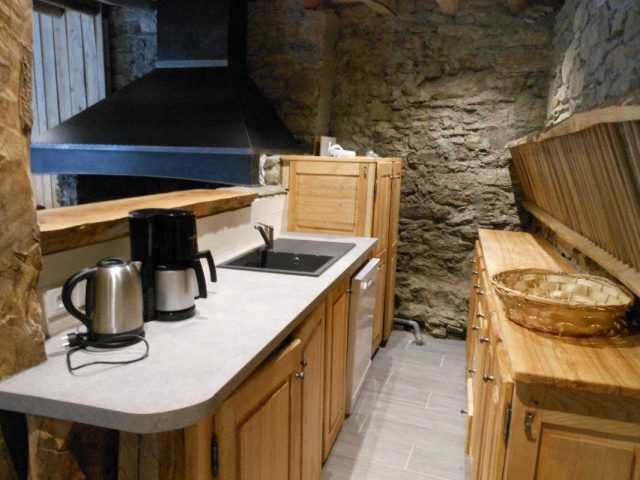 31G101175-28e40727c92f4e8db497d3e5afef501a