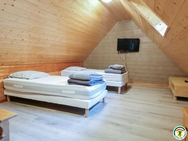 31G101175-904c6f6282da4de6a201706e0443acba