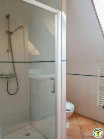 31G101175-aff658f6fc8149d7b68894c9d5c0d8bb