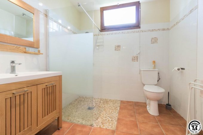 31G101199-488ea630fa6c4bd58c976d97e155f56a