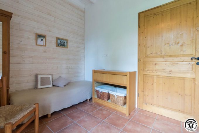 31G101199-6a801c884cdb4ae1b1fe53ce4af1015a