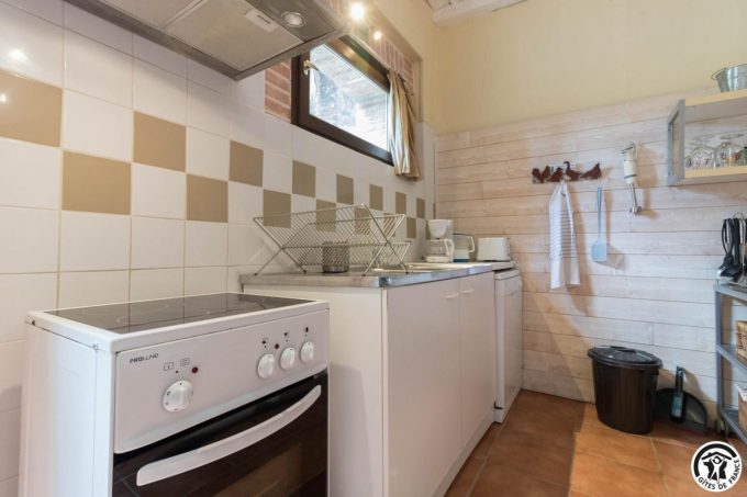 31G101199-b1a23f6ebdf8470b94308cf1542d3475