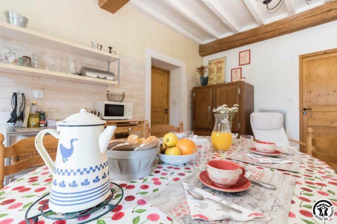 31G101199-fd838a05b8594e47bee6ea552759c3ae