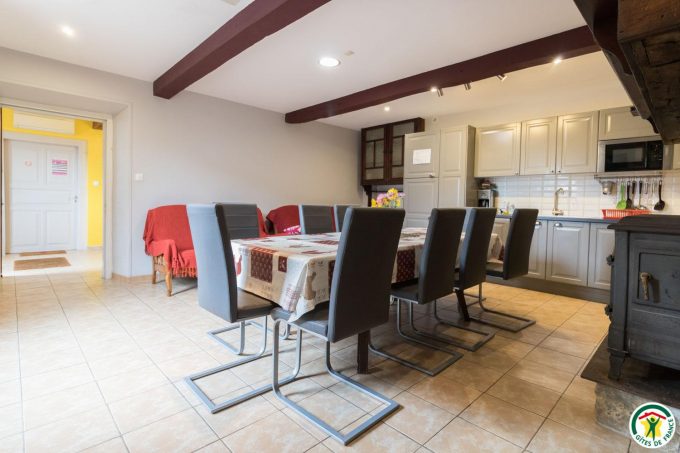 31G101201-39cb16b0662e43b1b90aa9fd6a7ca1ef