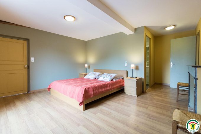 31G101201-c79a3e464d9b45d6a0e83dcf3b5c8a3d