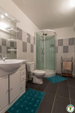 31G101201-e05f7fafbb3a4691bacbaf4ca05909c1