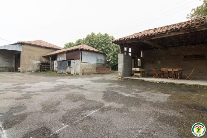 31G101201-fda5f0ffc8554df8b41fcf5a948c6bda