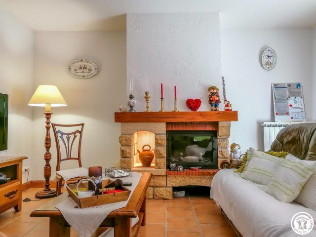 31G101202-0b97d73d4bdd464d9d6c55810cd3c007