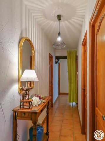 31G101202-39f49efc4f7c488abfc070122d457cc0