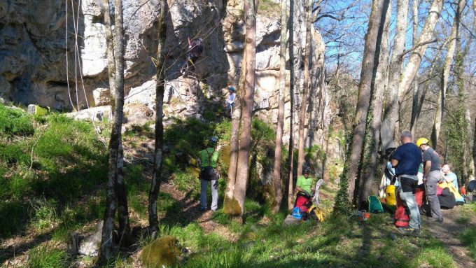 31G101202-49424d13d16c45d0a72adaa750d8eab6