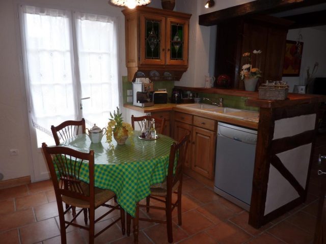 31G101202-656ba56d0c4f4650ba40db7a82c0f45d