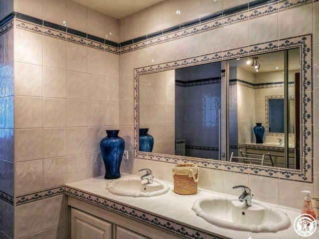 31G101202-7d834c1c16e647dda67a211905e9032d