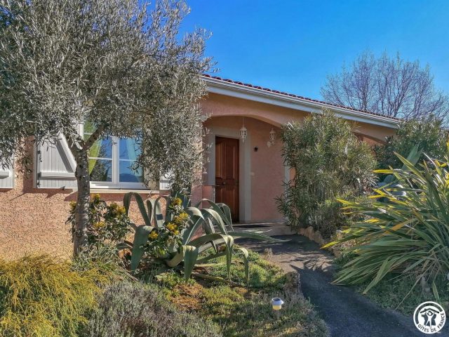 31G101202-c4c6252a028e42319775384292242dc2