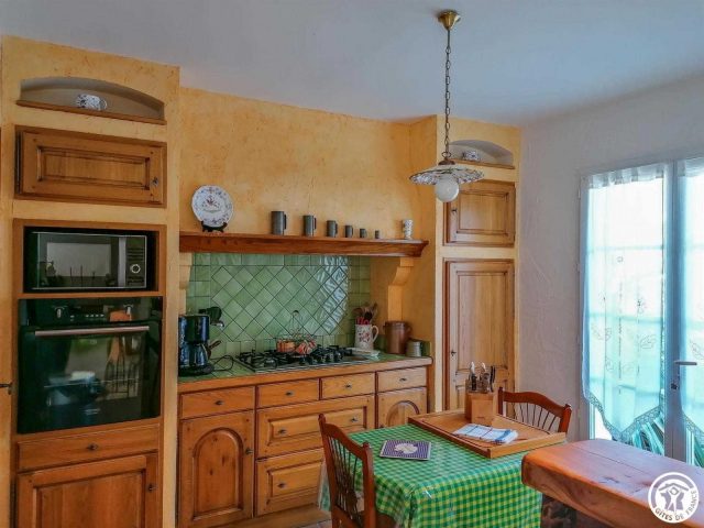 31G101202-d203d9b062394060b57012700f6612bc