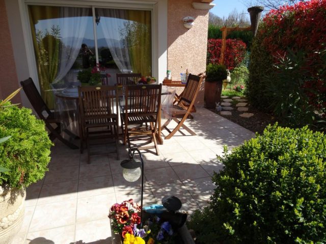 31G101202-fb52589cc1214161bc65b48376db49f4