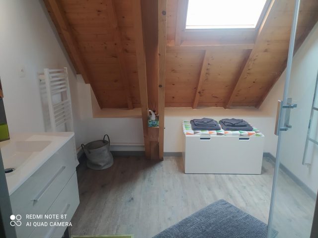 31G101218-4d19dedda8c1447ab2157963c8594a7c