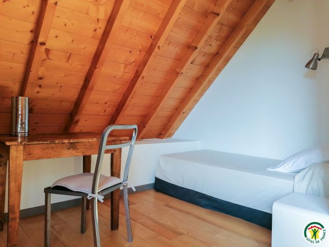 31G101218-7699a34fa45f414f8ed3f30fa4ca17bd