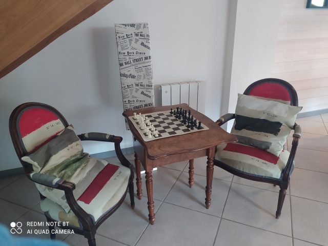 31G101218-9aa90bd3b0454397afdf77f875771e86