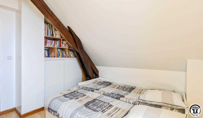 31G101221-07497f8bffb2483a86d48760c752d136