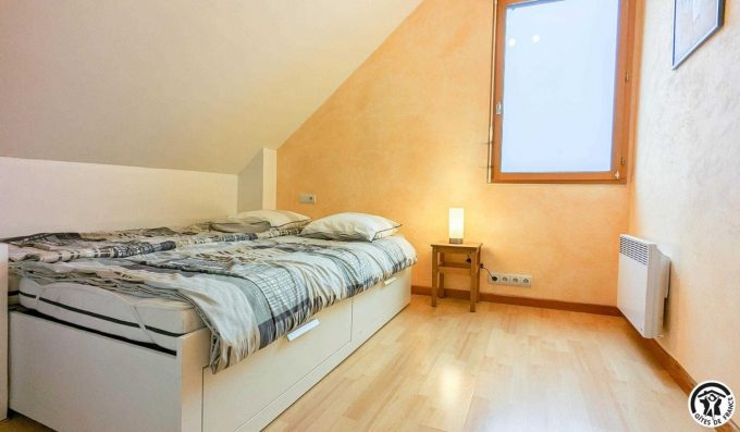 31G101221-1b5059230d3b46ca8b32c461638d3cb1