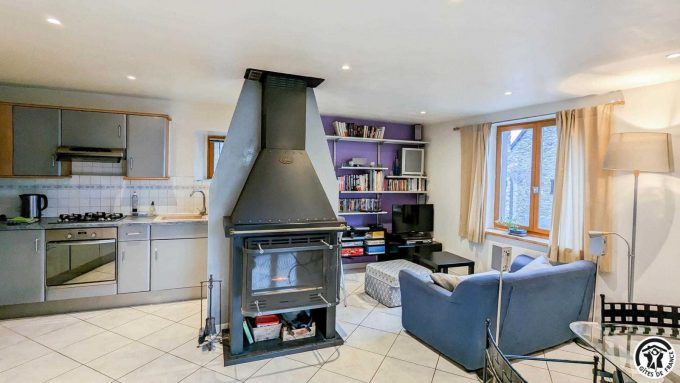 31G101221-2dcf0c67931a4dd9a4d2459d6bcca632