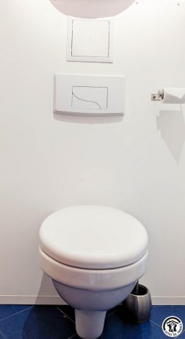 31G101221-44d5a847e8a54bcd9446490a2960d4c2