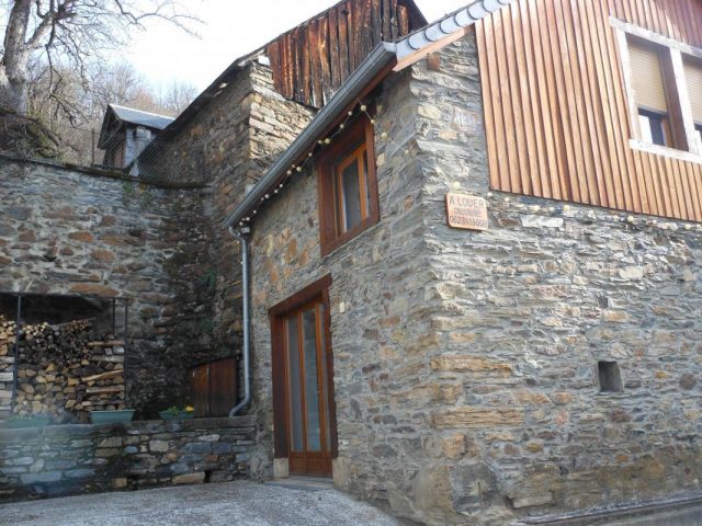 31G101221-71c253bf0bc148e19697eb09022f7b59