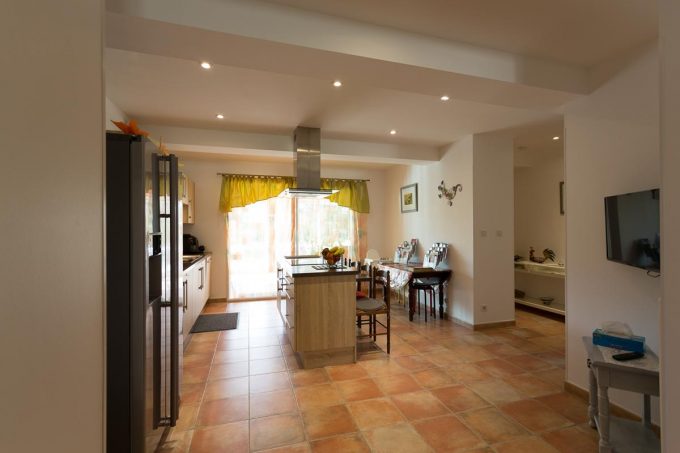 31G101223-f5eed2e97d63492099a62bec2b7f3de3