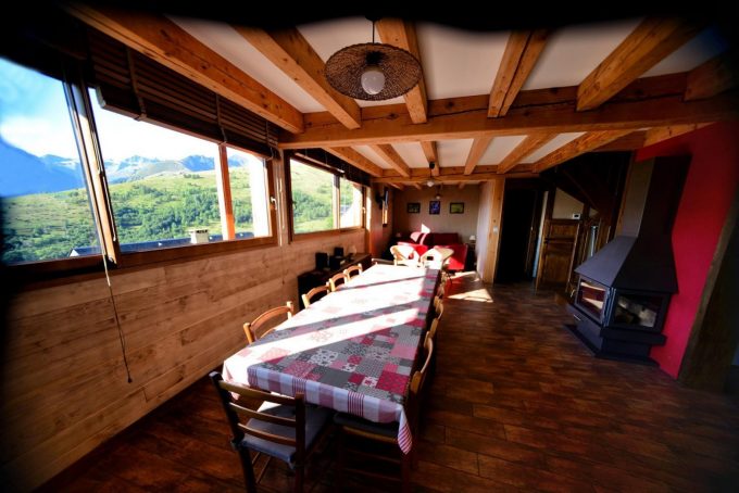 31G101242-5b8d39d81be04c0582cff55a1d93eacf