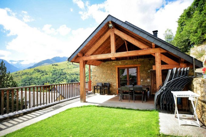 31G101242-9db4dd3ec43646cfb9971769f255a9df