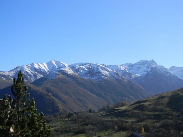 31G101242-cbc83a562bcf40afacdf01b2d9789d0d