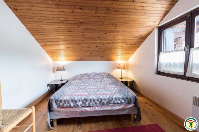 31G101247-1d8d5518700e463685300d9d994aa91c